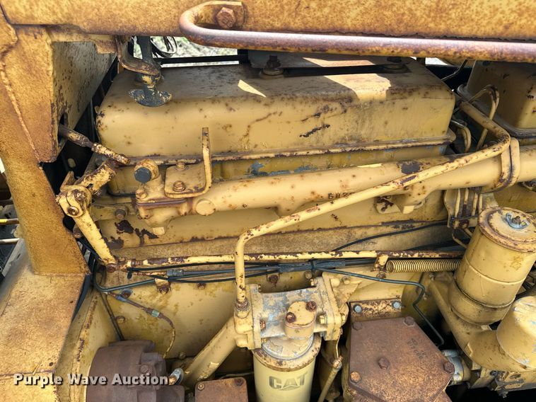 image for item DQ7333 1976 Caterpillar D8K  cable plow