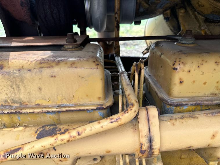 image for item DQ7333 1976 Caterpillar D8K  cable plow