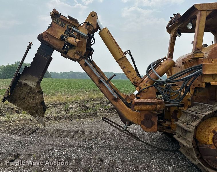 image for item DQ7333 1976 Caterpillar D8K  cable plow