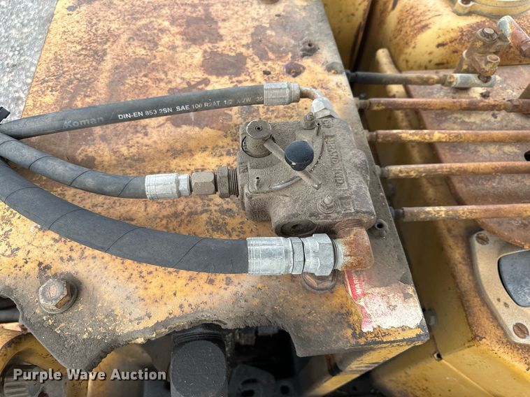 image for item DQ7333 1976 Caterpillar D8K  cable plow