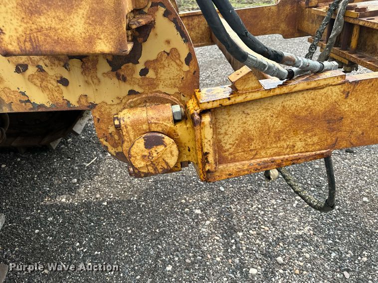 image for item DQ7333 1976 Caterpillar D8K  cable plow
