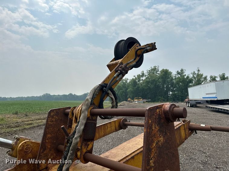 image for item DQ7333 1976 Caterpillar D8K  cable plow