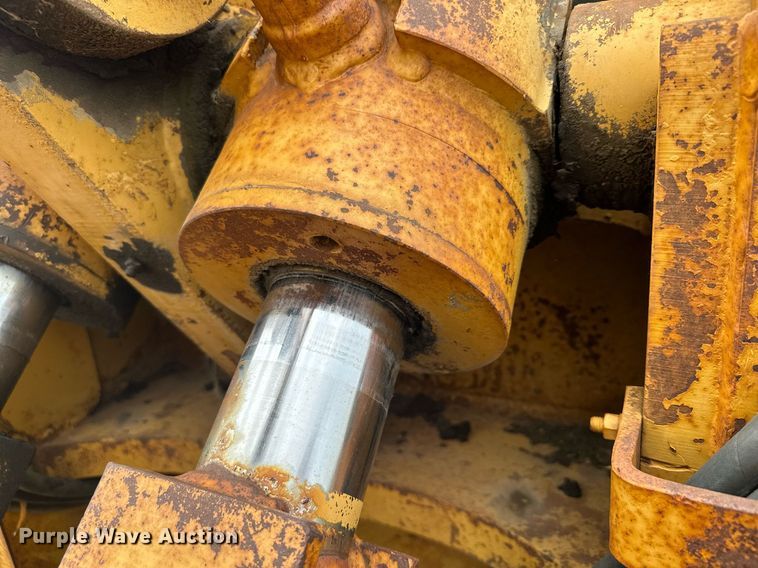 image for item DQ7333 1976 Caterpillar D8K  cable plow