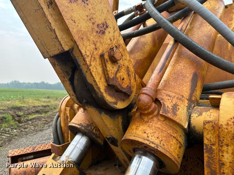 image for item DQ7333 1976 Caterpillar D8K  cable plow