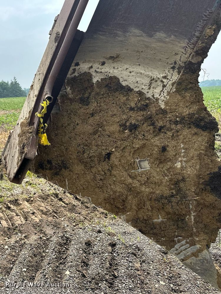 image for item DQ7333 1976 Caterpillar D8K  cable plow