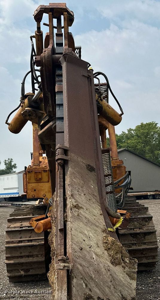 image for item DQ7333 1976 Caterpillar D8K  cable plow