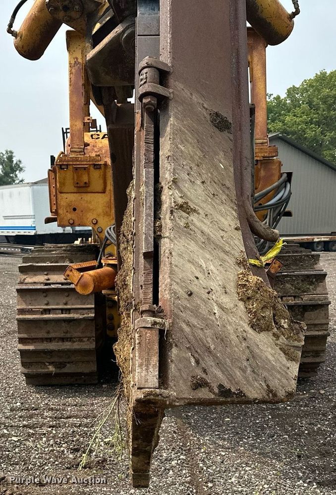 image for item DQ7333 1976 Caterpillar D8K  cable plow