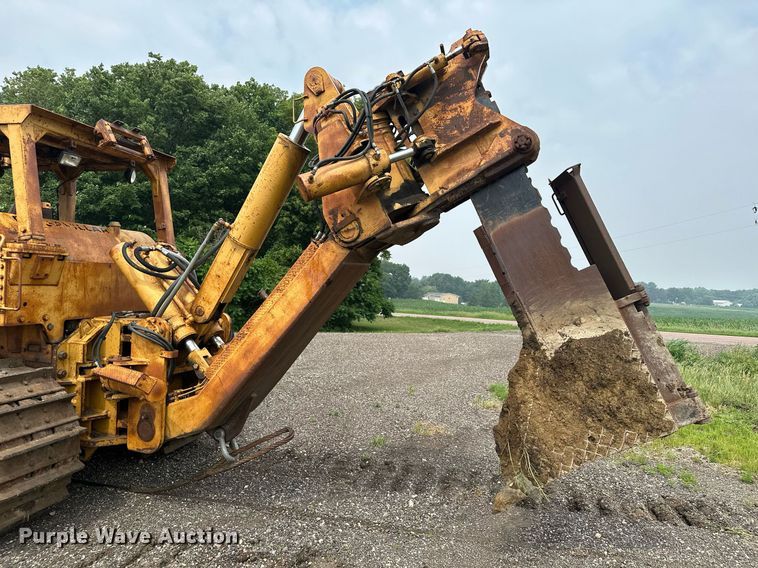 image for item DQ7333 1976 Caterpillar D8K  cable plow