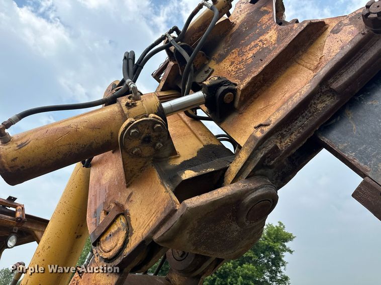 image for item DQ7333 1976 Caterpillar D8K  cable plow