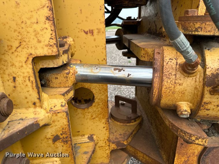 image for item DQ7333 1976 Caterpillar D8K  cable plow