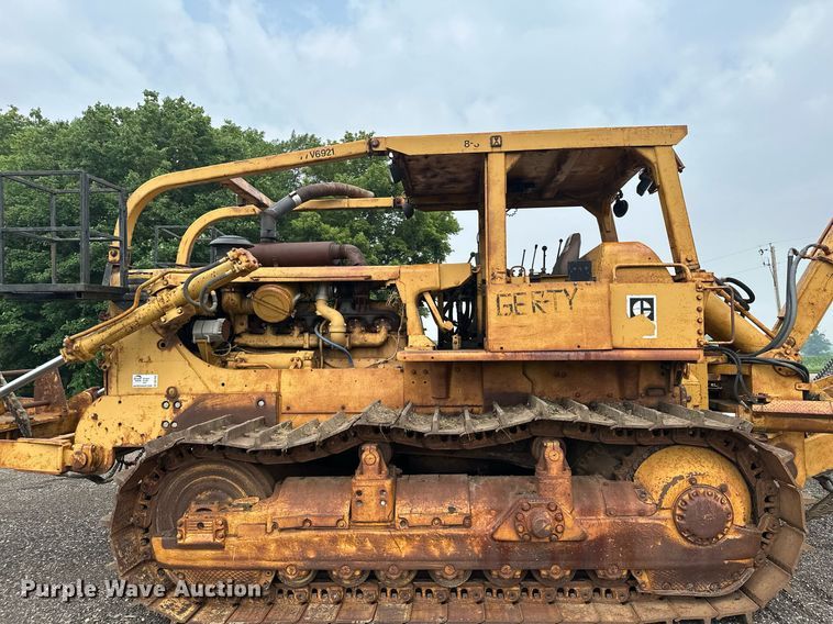 image for item DQ7333 1976 Caterpillar D8K  cable plow