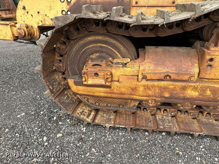 image for item DQ7333 1976 Caterpillar D8K  cable plow