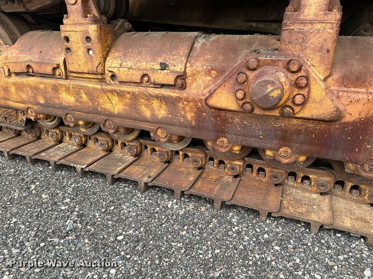 image for item DQ7333 1976 Caterpillar D8K  cable plow