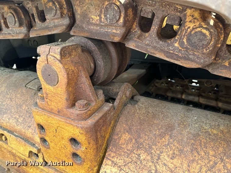 image for item DQ7333 1976 Caterpillar D8K  cable plow