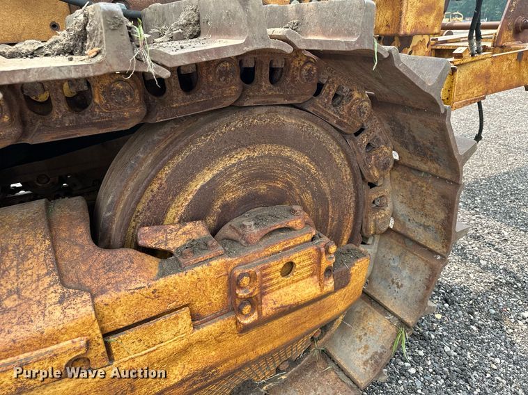 image for item DQ7333 1976 Caterpillar D8K  cable plow