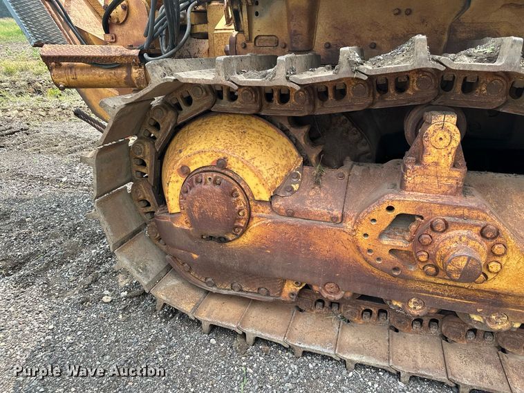 image for item DQ7333 1976 Caterpillar D8K  cable plow
