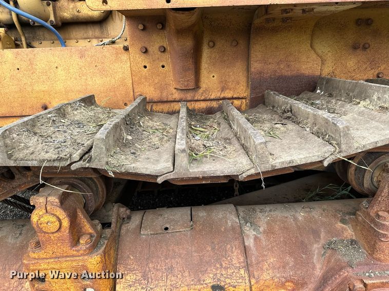 image for item DQ7333 1976 Caterpillar D8K  cable plow