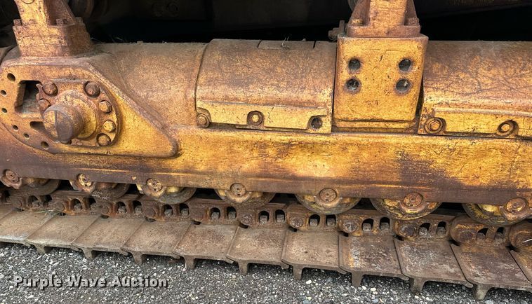 image for item DQ7333 1976 Caterpillar D8K  cable plow