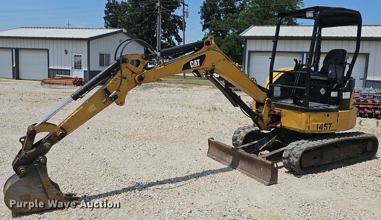 image for item DR3406 2015 Caterpillar 303E CR  mini excavator