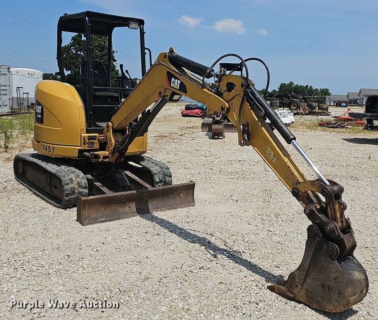image for item DR3406 2015 Caterpillar 303E CR  mini excavator