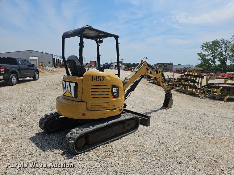 image for item DR3406 2015 Caterpillar 303E CR  mini excavator