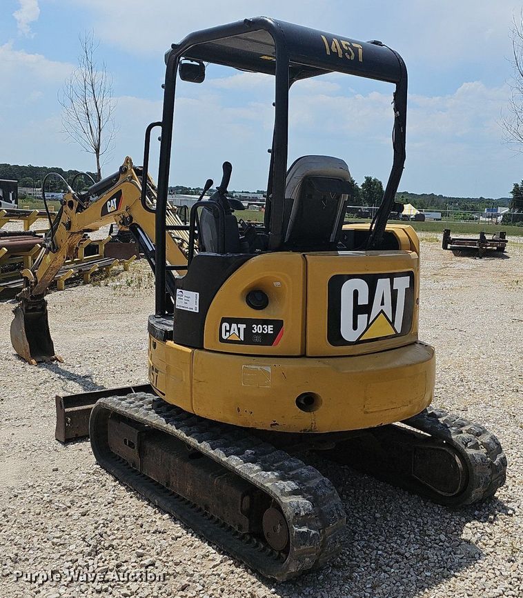 image for item DR3406 2015 Caterpillar 303E CR  mini excavator