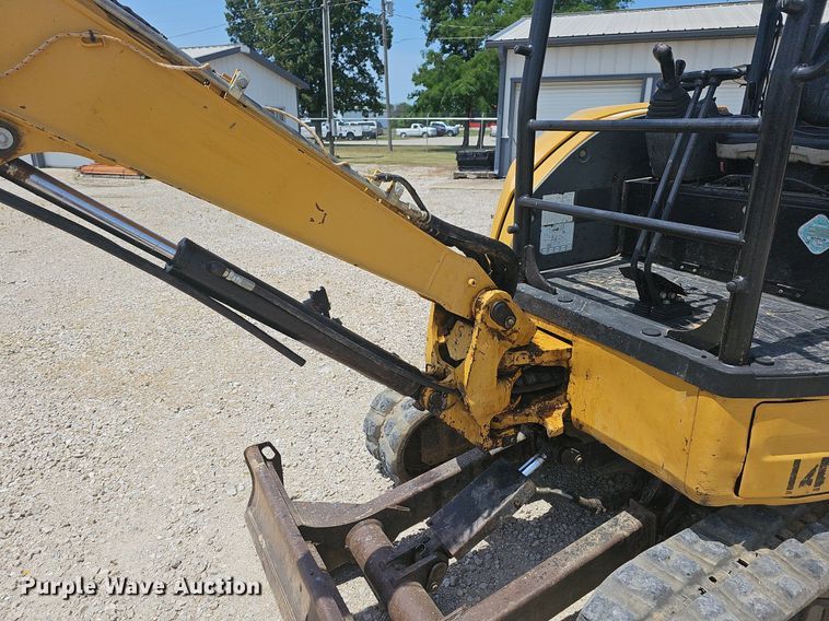 image for item DR3406 2015 Caterpillar 303E CR  mini excavator
