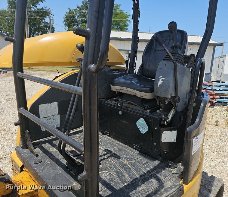 image for item DR3406 2015 Caterpillar 303E CR  mini excavator