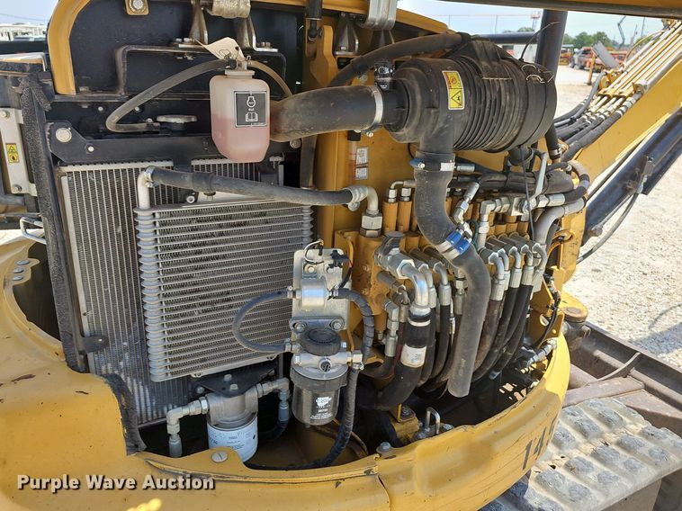 image for item DR3406 2015 Caterpillar 303E CR  mini excavator