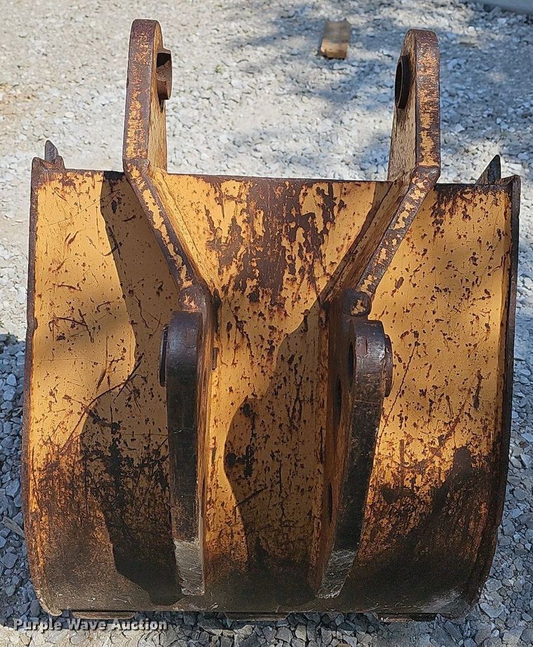 image for item DR3410 24" W backhoe bucket