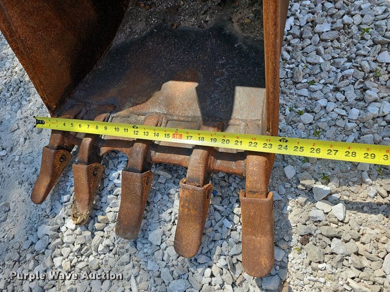 image for item DR3410 24" W backhoe bucket