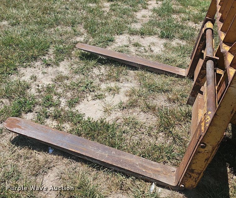 image for item DR3411 Dahmer  forklift