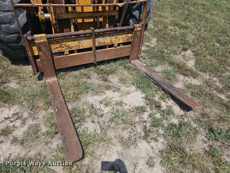 image for item DR3411 Dahmer  forklift