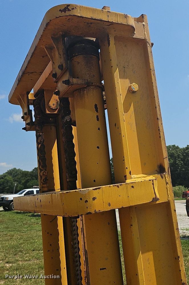 image for item DR3411 Dahmer  forklift