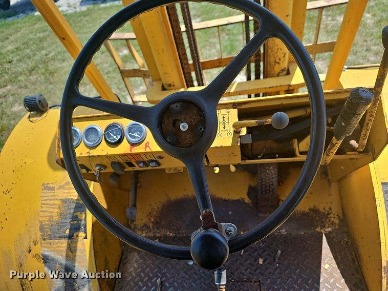 image for item DR3411 Dahmer  forklift