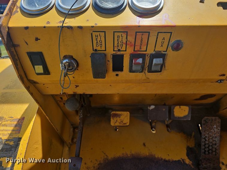 image for item DR3411 Dahmer  forklift