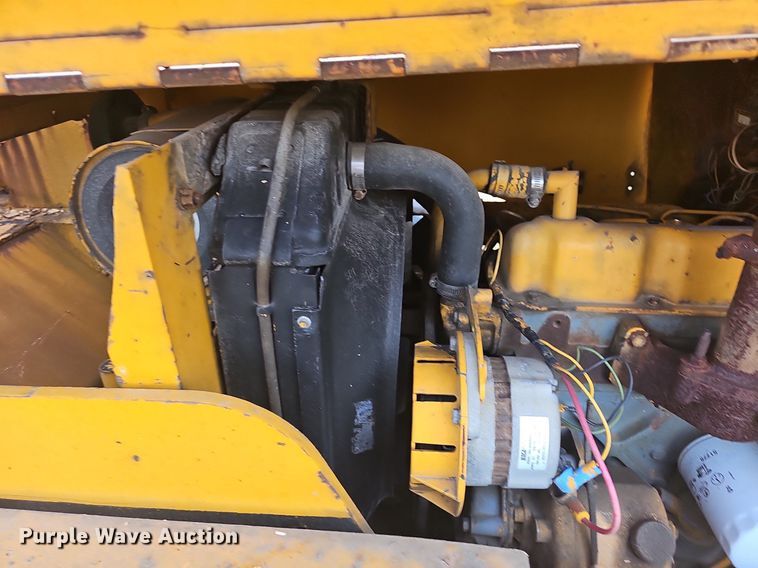 image for item DR3411 Dahmer  forklift