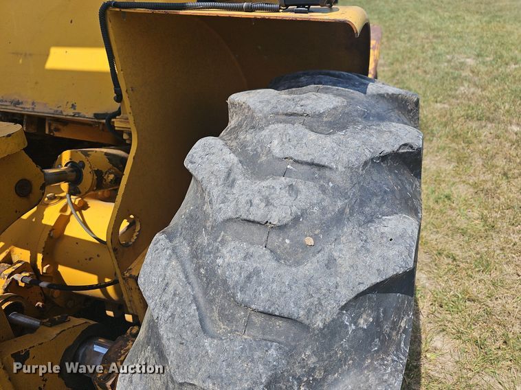 image for item DR3411 Dahmer  forklift