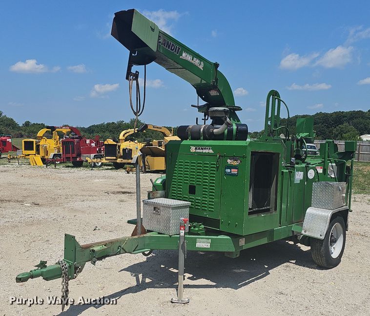 image for item DR3415 2013 Bandit 1590XP  wood chipper