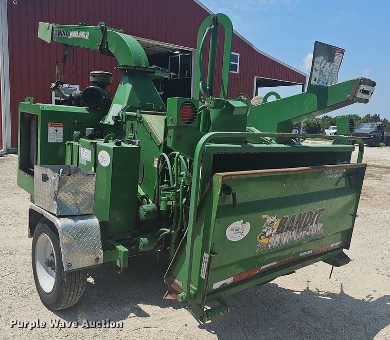 image for item DR3415 2013 Bandit 1590XP  wood chipper