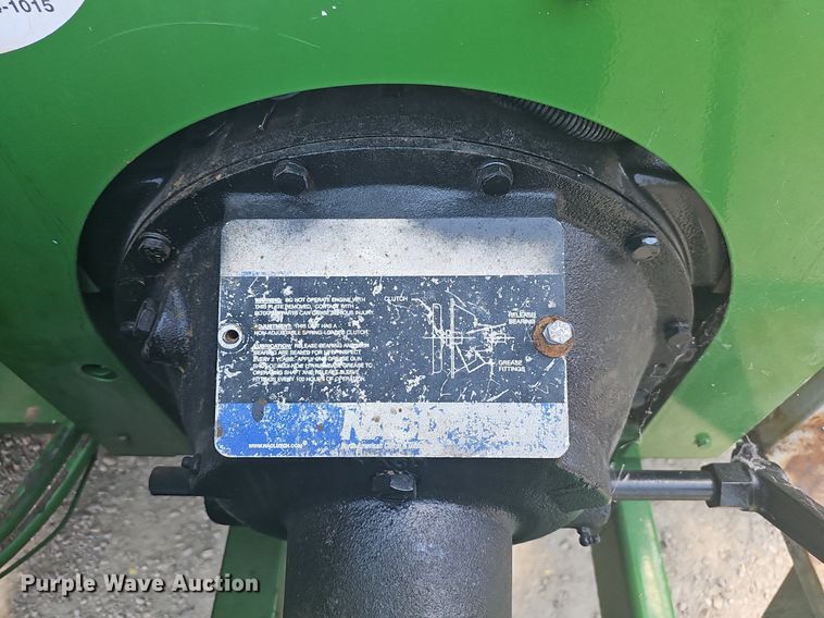 image for item DR3415 2013 Bandit 1590XP  wood chipper