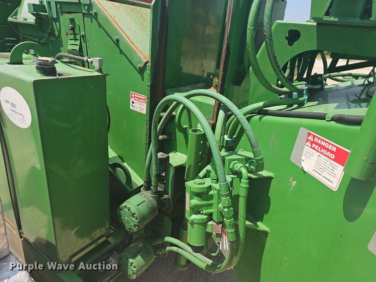 image for item DR3415 2013 Bandit 1590XP  wood chipper