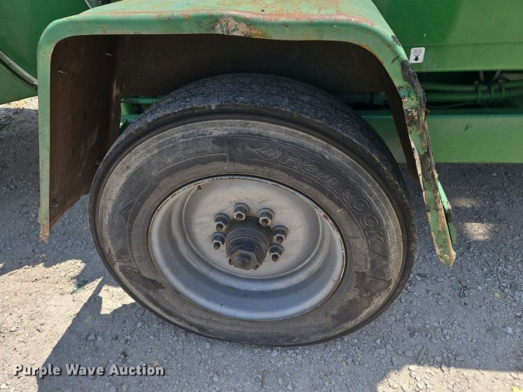 image for item DR3415 2013 Bandit 1590XP  wood chipper