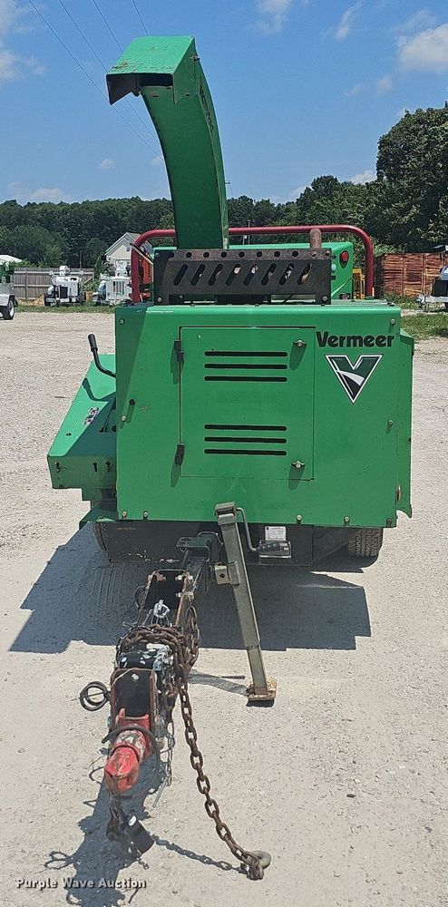 image for item DR3418 2015 Vermeer BC1000XL  wood chipper