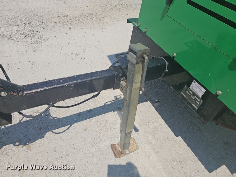 image for item DR3418 2015 Vermeer BC1000XL  wood chipper