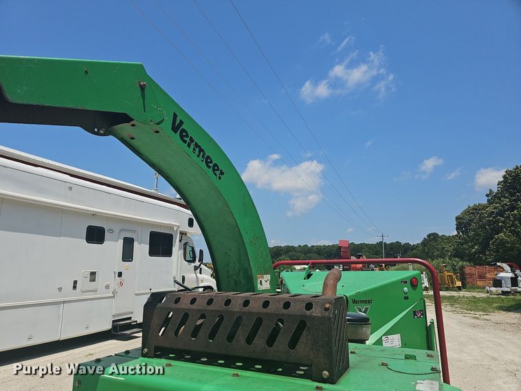 image for item DR3418 2015 Vermeer BC1000XL  wood chipper