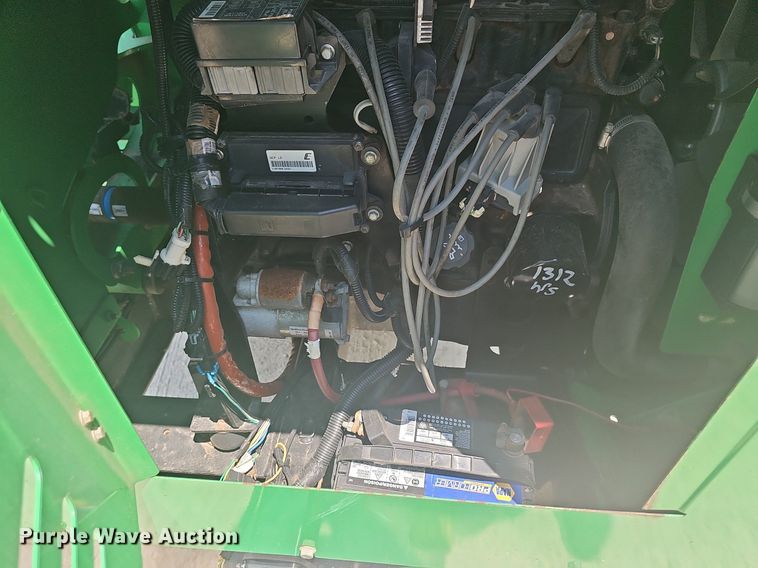 image for item DR3418 2015 Vermeer BC1000XL  wood chipper