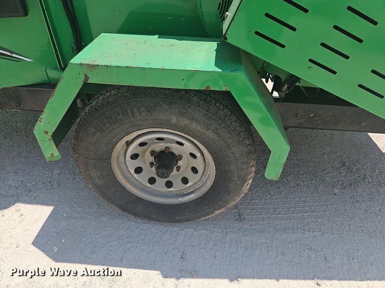 image for item DR3418 2015 Vermeer BC1000XL  wood chipper