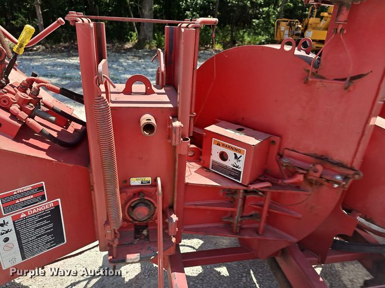 image for item DR3419 2011 Altec DC912A  wood chipper