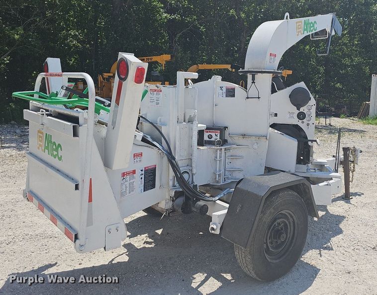 image for item DR3420 2011 Altec DC-1317  wood chipper